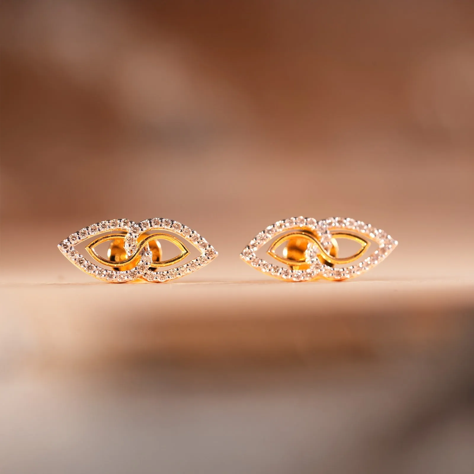 18k Golden Lantern Diamond Stud Earrings