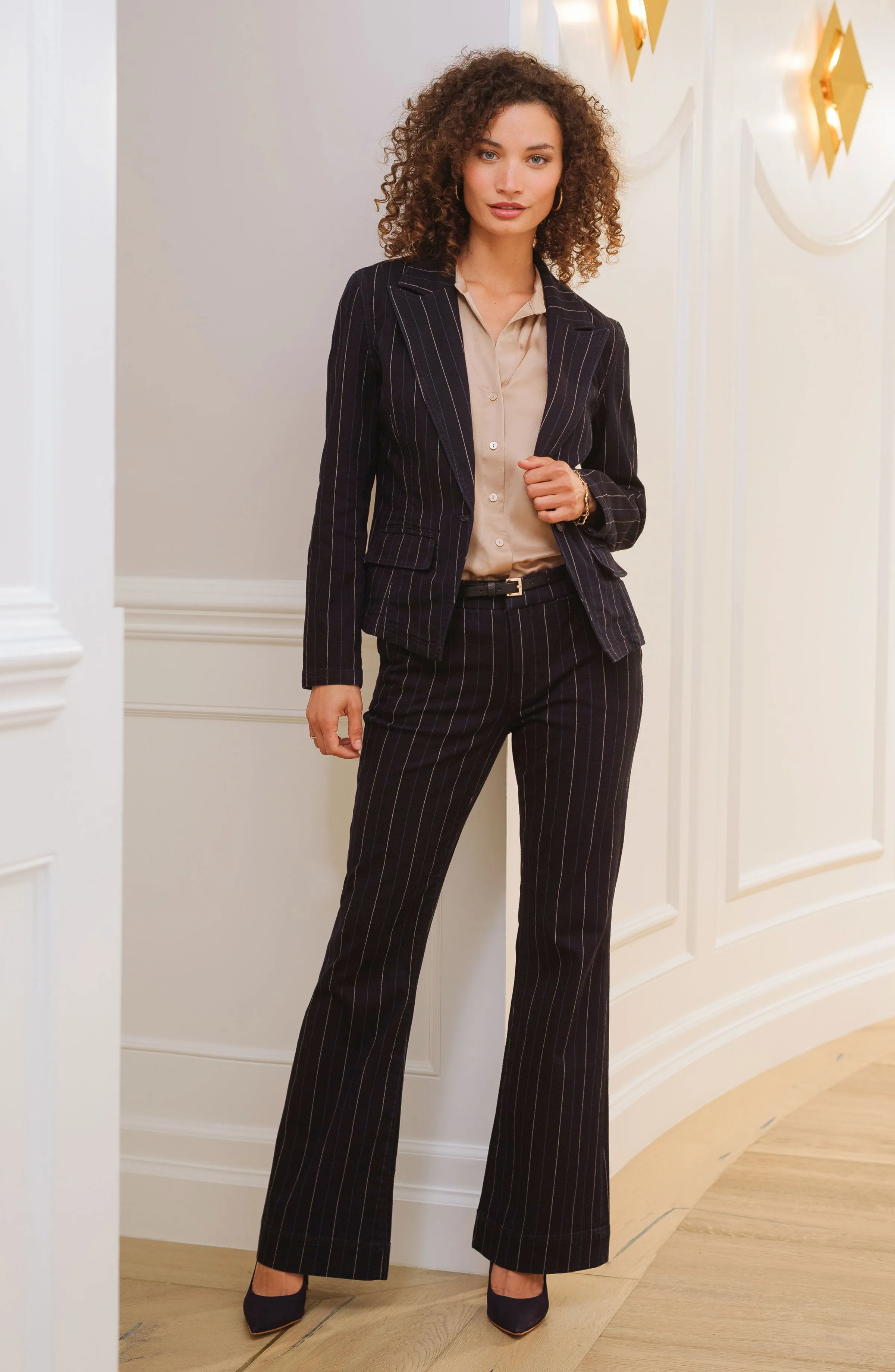 NOTCH COLLAR ONE BUTTON BLAZER